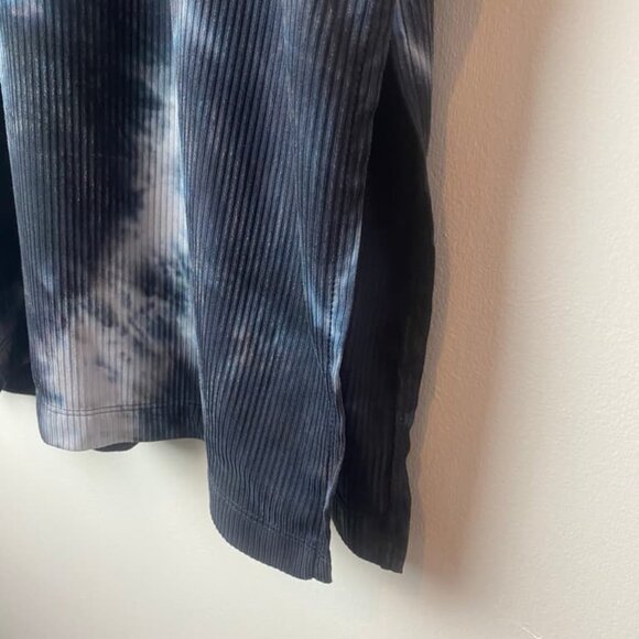 Dressed in Lala Oversized Ribbed Tie Dye Top SIze Small Blue White Shirt - Picture 2 of 4